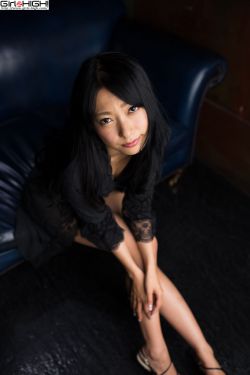成人亚洲A片V一区二区三区蜜月