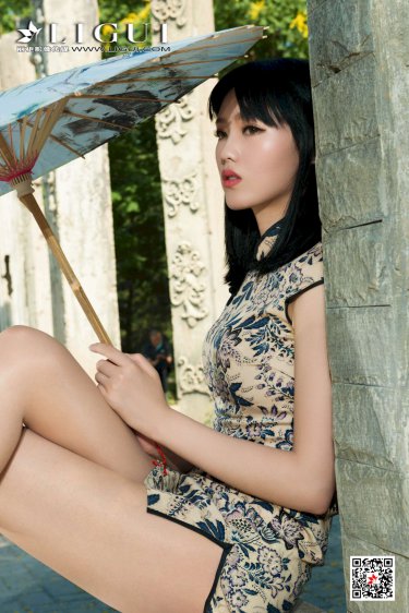 揉着巨乳使劲插